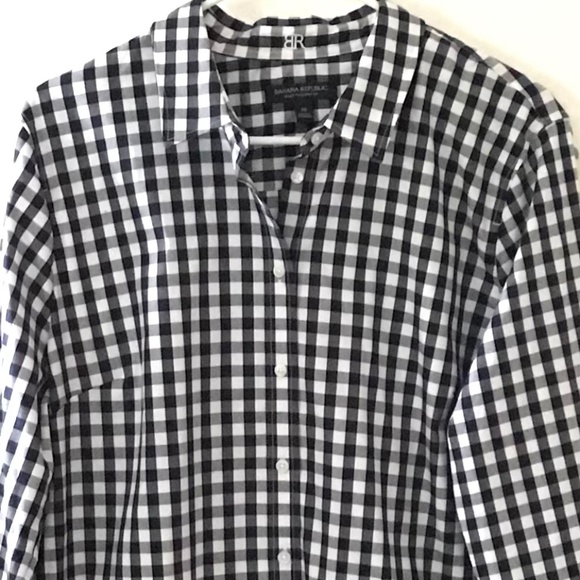 Banana Republic Black and White Gingham Button Down Shirt - Picture 4 of 5